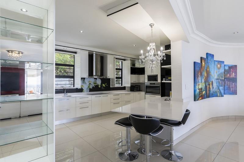 9 Bedroom Property for Sale in Gordon Heights Western Cape